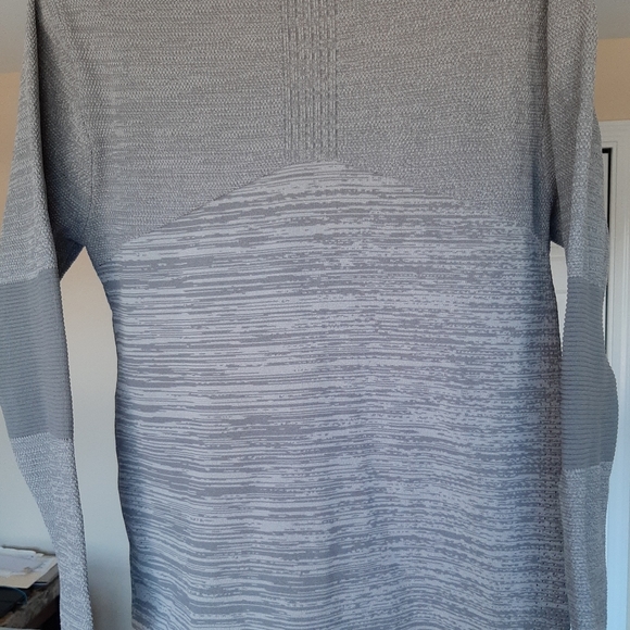 OAKLEY- 100% Authentic Top Tee Jersey for men - Size: S - Picture 5 of 11